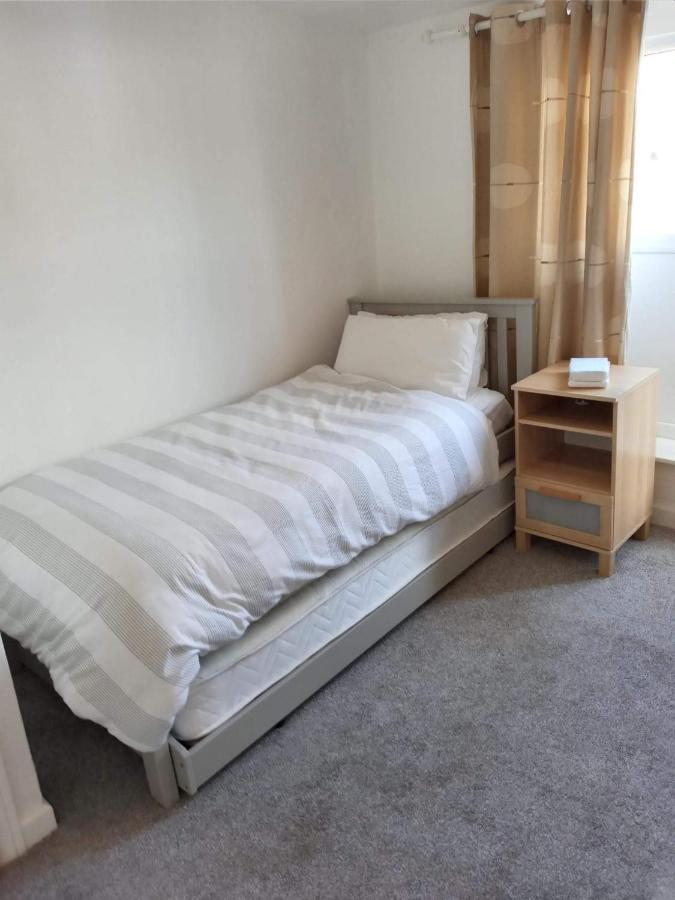 2 Bedroom Cottage In Porthcawl Exterior foto